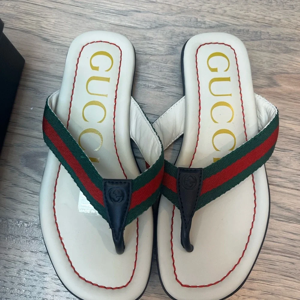 New in box kids Gucci flip flips